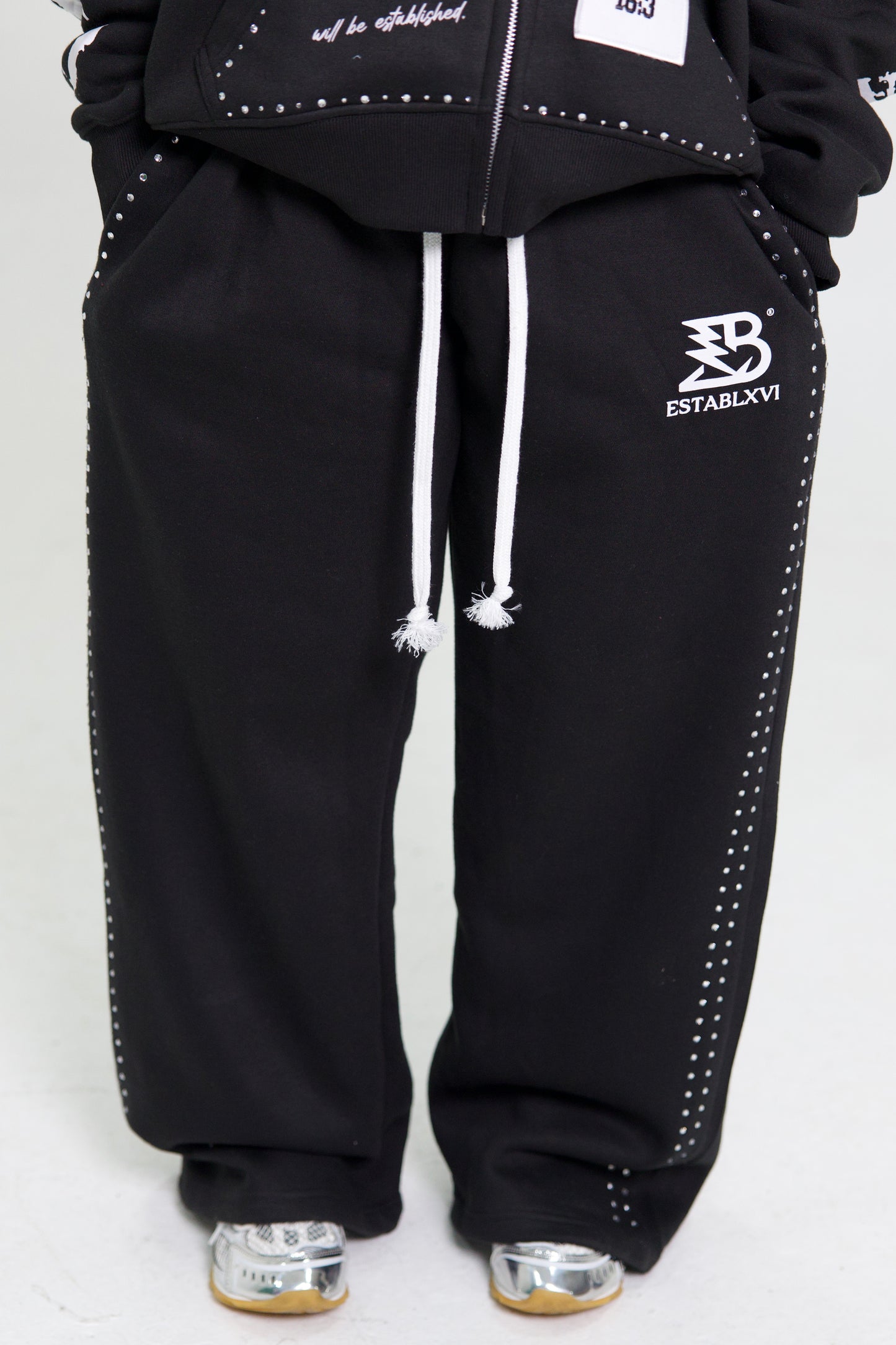 BLACK PANTS