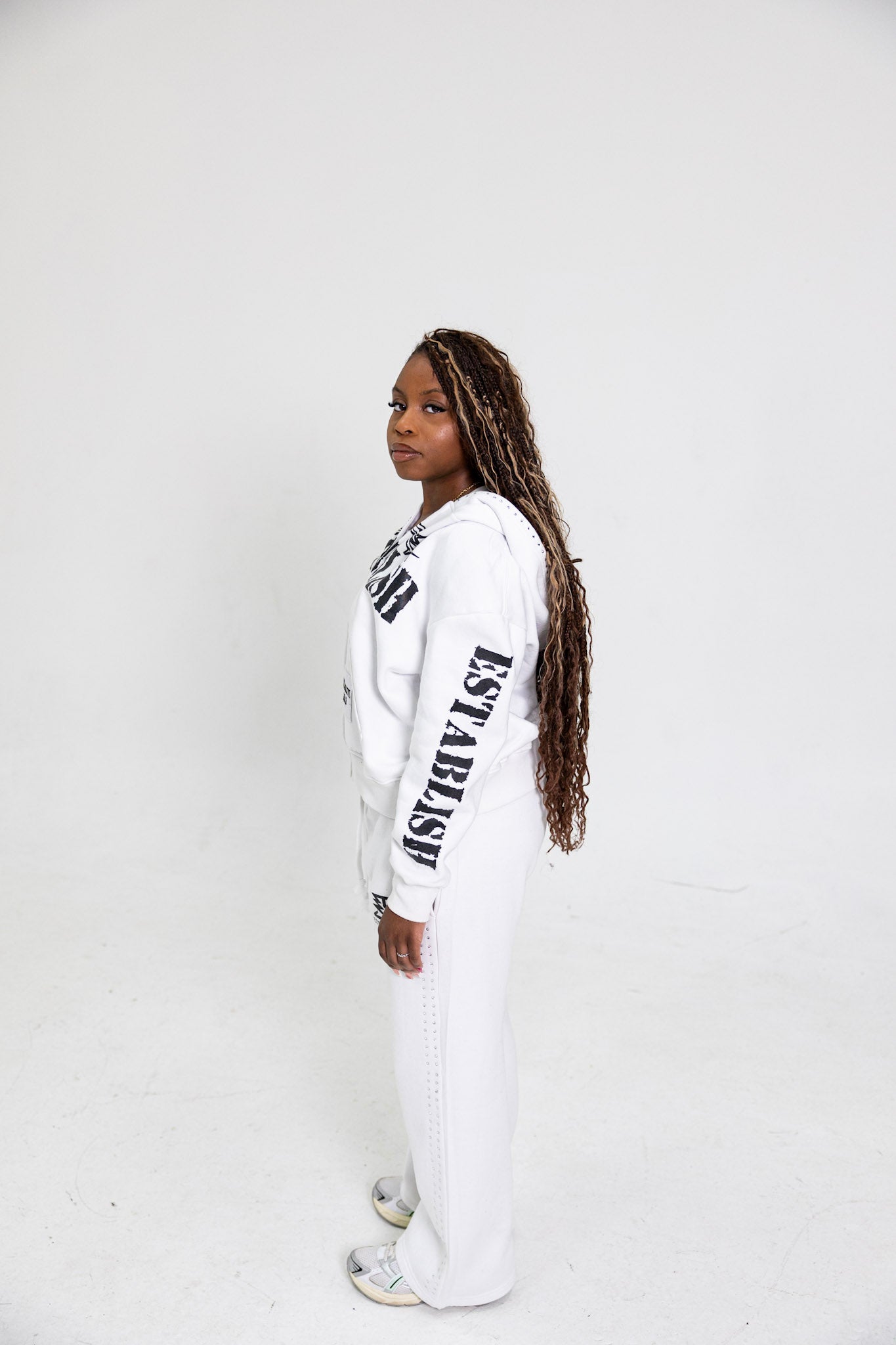 WHITE HOODIE