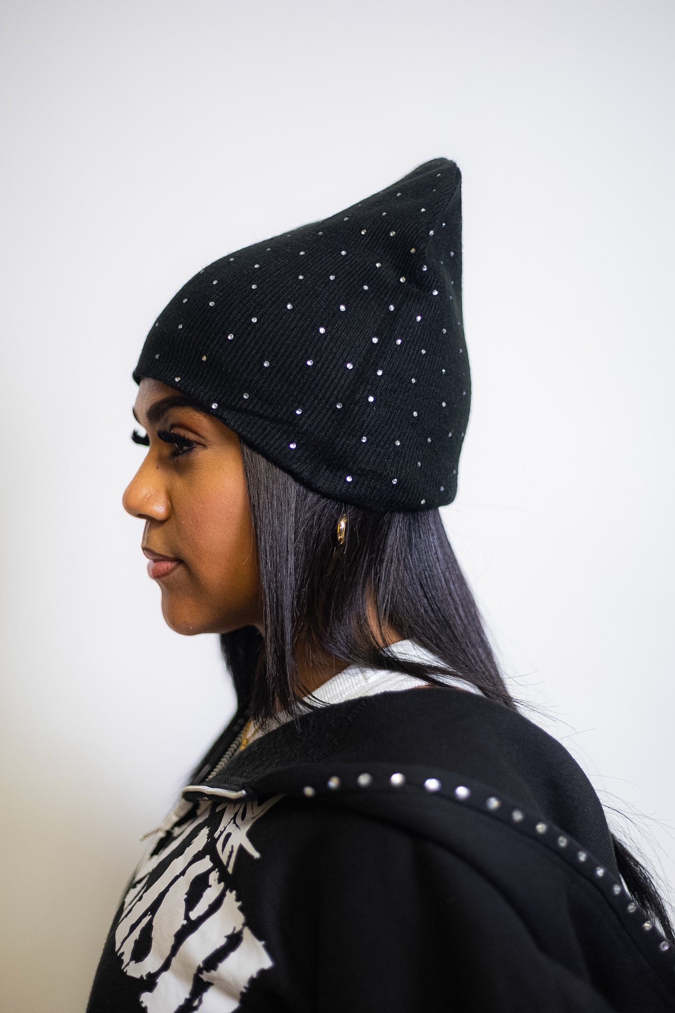BLACK BEANIE